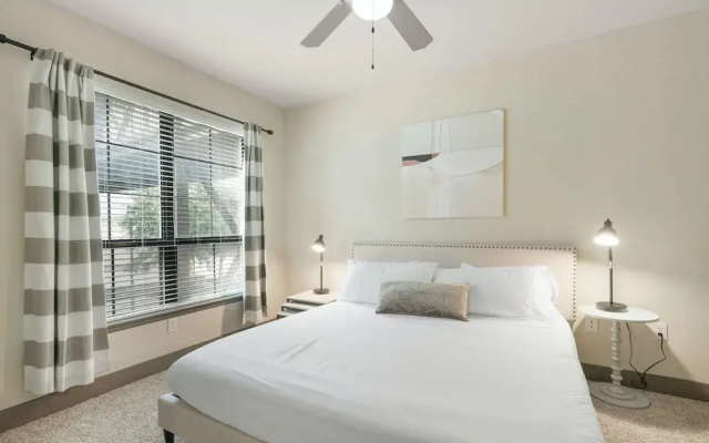 photo 2 of Kasa Houston Uptown Apartments
