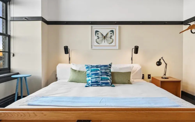 photo 5 of Kasa Uniquely Designed Suite Near Carnegie Museum The Maverick