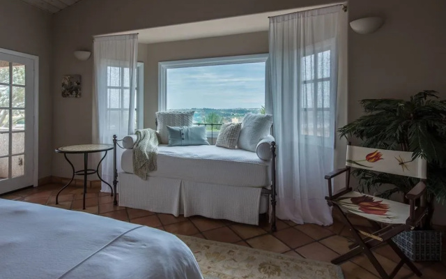 photo 3 of Kate Stanton Inn