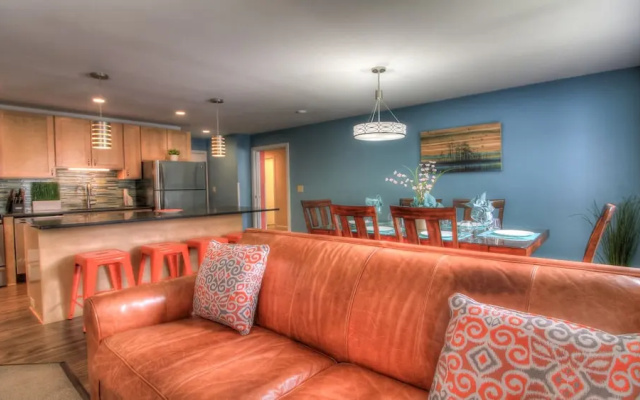 photo 5 of KCIS 322 - Killington 2RM Suite, Sleeps 6, Modern, New!