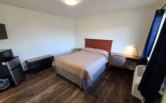 photo 3 of K&E Motor Inn