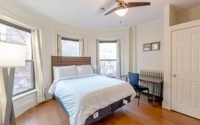 photo 5 of Kenmore Apartments by Starlight Suites