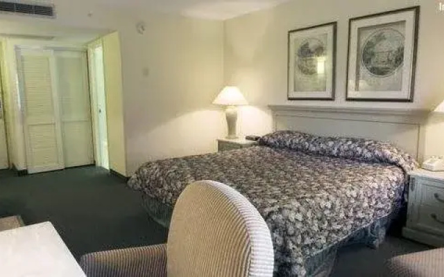 photo 2 of Best Western Kenwood Inn