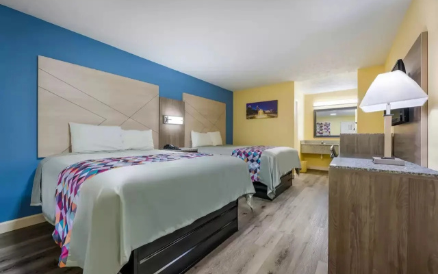 photo 4 of Rodeway Inn Oxford