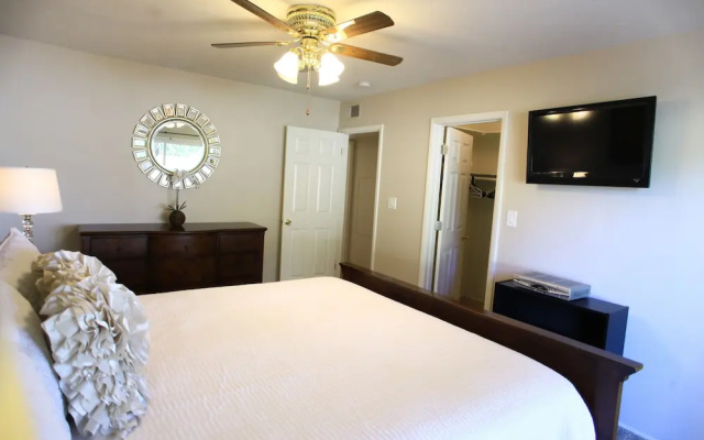 photo 5 of Tatum Gardens - 4 Bed Home - Scottsdale