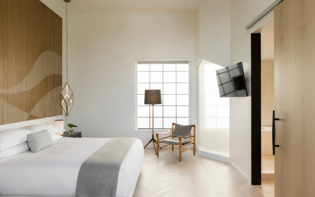 photo 4 of Kimpton La Peer Hotel by IHG