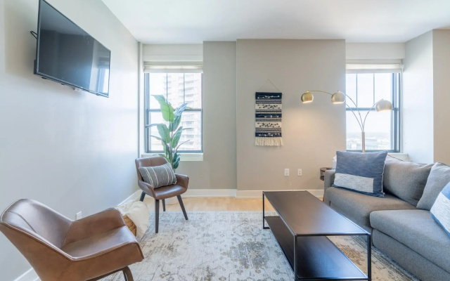 photo 3 of King Bed | Garage | Wifi | Skywalk Access & More!