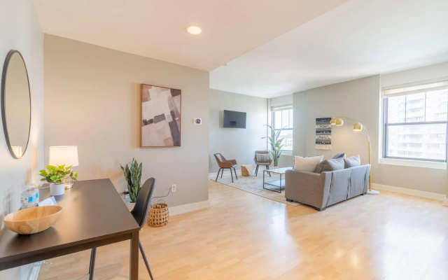photo 4 of King Bed | Garage | Wifi | Skywalk Access & More!