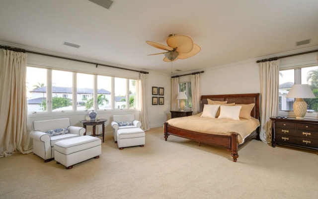 photo 4 of King Of Las Olas Waterway W/ Private Pool & Dock 5 Bedroom Home