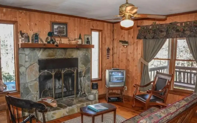photo 5 of Kingdom Cabin 1