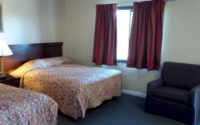 photo 4 of King's Arms Motel