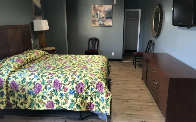 photo 4 of Kings Castle Motel