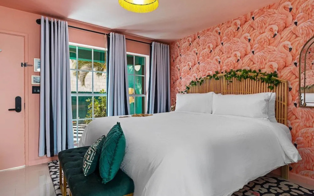 photo 2 of Kini Beach Haus