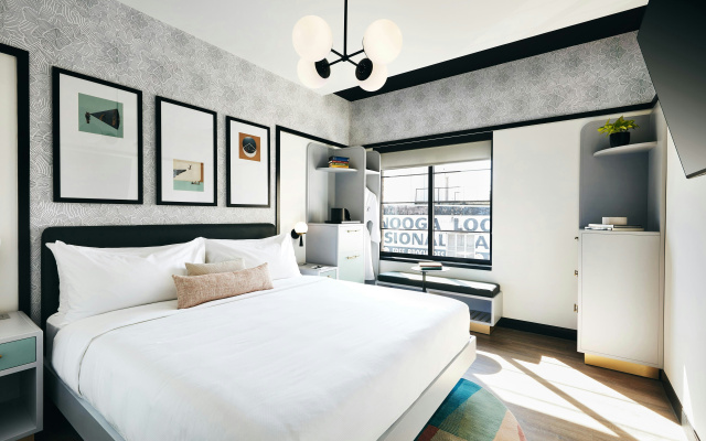 photo 3 of Kinley Chattanooga Southside, a Tribute Portfolio Hotel