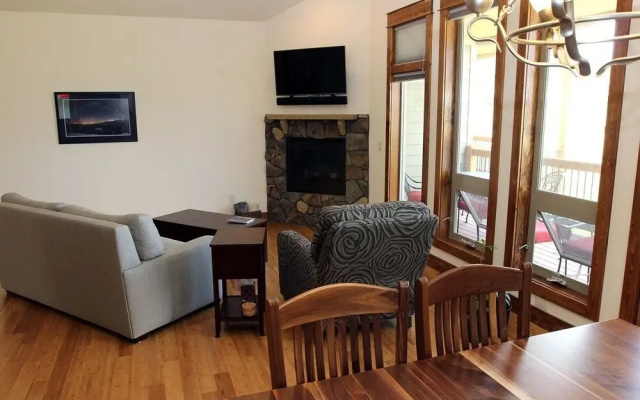 photo 2 of Kiowa Home - Gorgeous Townhome With Amazing Mountain Views 3 Bedroom Townhouse