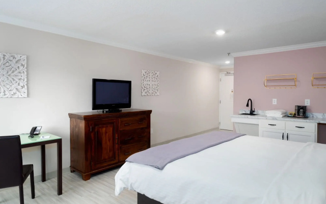 photo 4 of Bella Vista Hotel & Suites