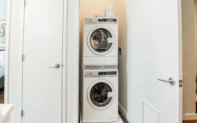 photo 3 of Kislak 302 Spacious 1BR in Heart of Downtown