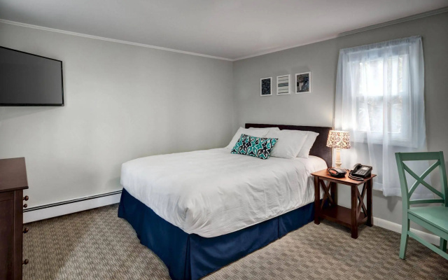 photo 2 of Kittery Inn and Suites
