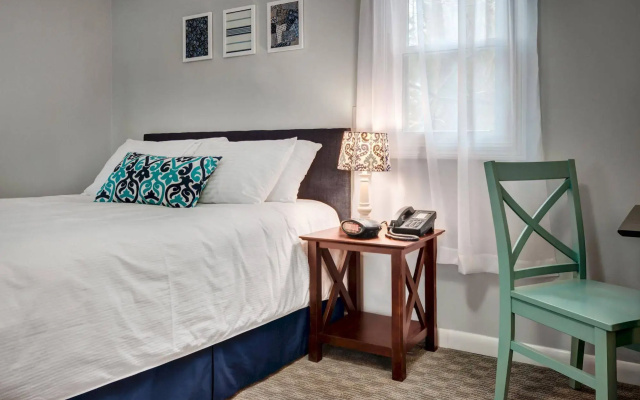 photo 5 of Kittery Inn and Suites