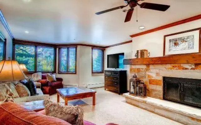 photo 2 of Kiva 327