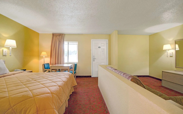 photo 4 of White Rock Inn