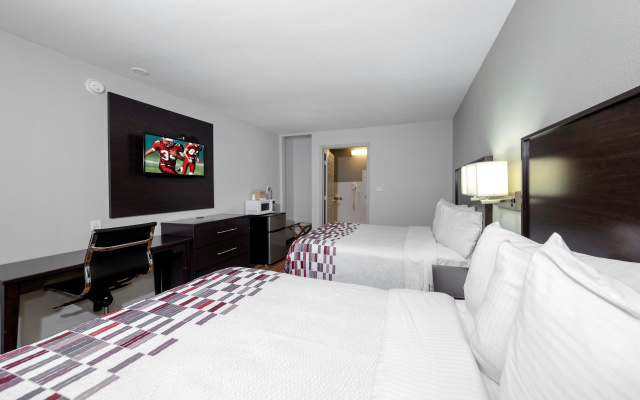 photo 5 of Red Roof Inn Arlington - Entertainment District