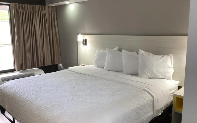 photo 3 of Days Inn by Wyndham Baltimore Northwest