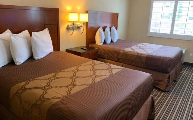 photo 3 of Buena Park Inn