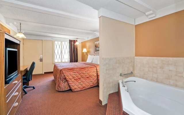 photo 4 of Knights Inn Charleston