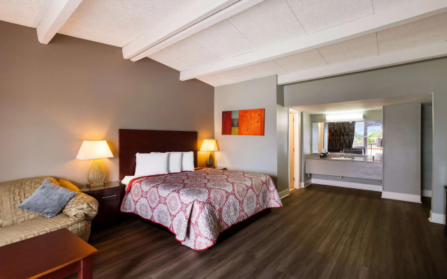 photo 3 of Knights Inn Fayetteville