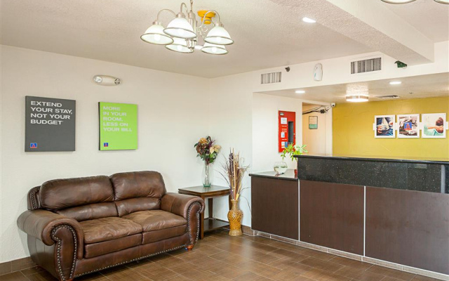 photo 2 of Studio 6 Fort Worth, TX - Meacham