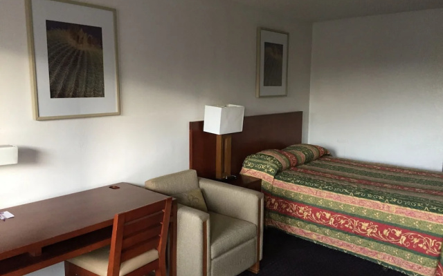 photo 3 of Knights Inn Grand Junction
