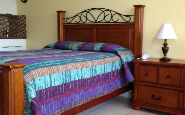 photo 3 of Knights Inn Hallandale