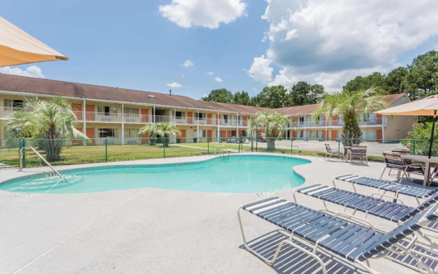 photo 2 of Knights Inn Hardeeville