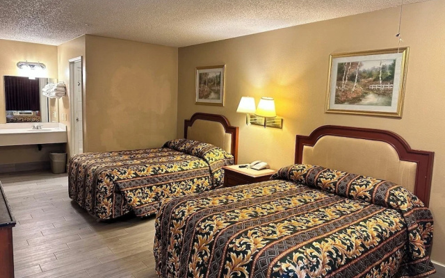 photo 4 of Highland Inn