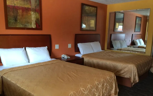 photo 4 of Select Inn & Suites Houston
