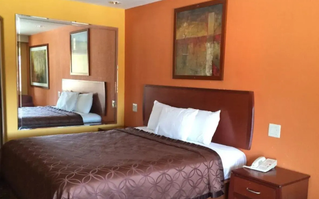 photo 5 of Select Inn & Suites Houston