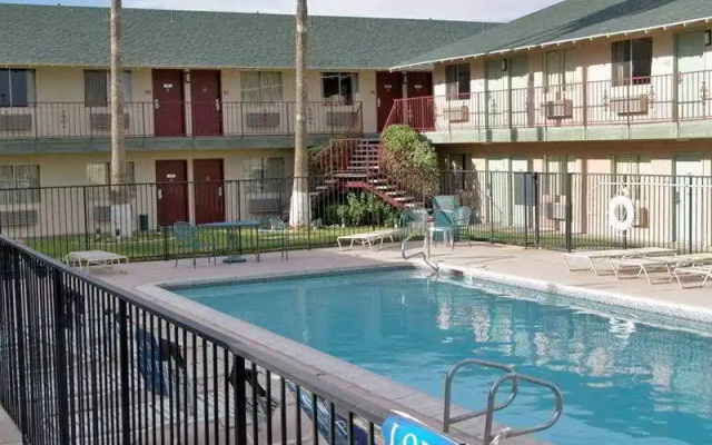 photo 4 of Knights Inn Las Vegas Nv