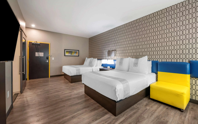 photo 2 of Lexington Hotel