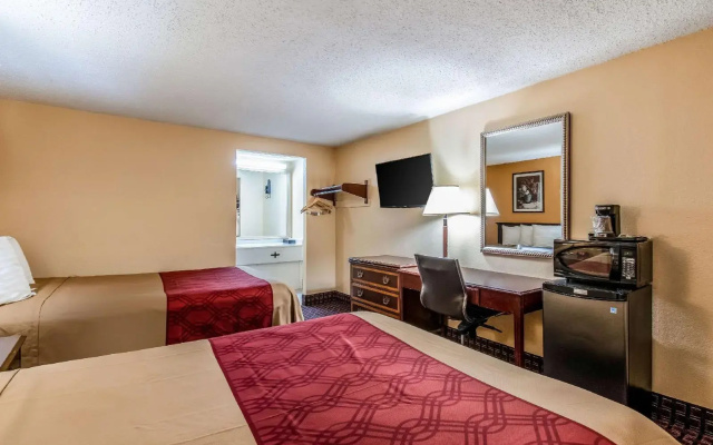 photo 4 of Rodeway Inn