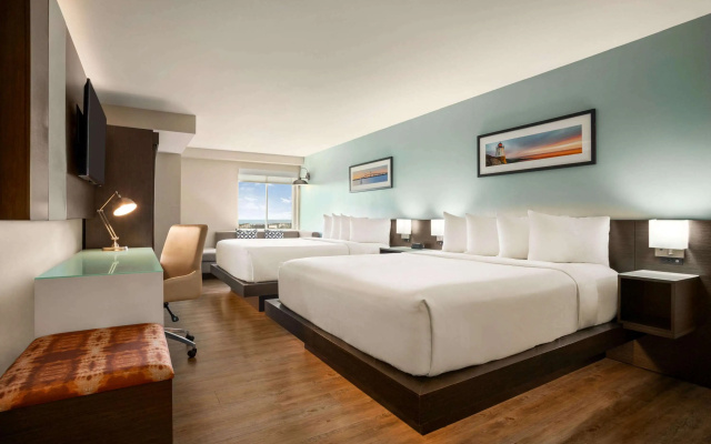 photo 5 of Wyndham Newport Hotel
