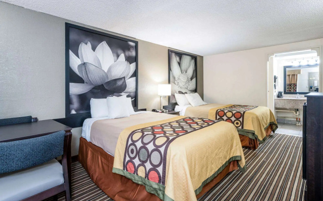 photo 4 of Super 8 by Wyndham Monroe