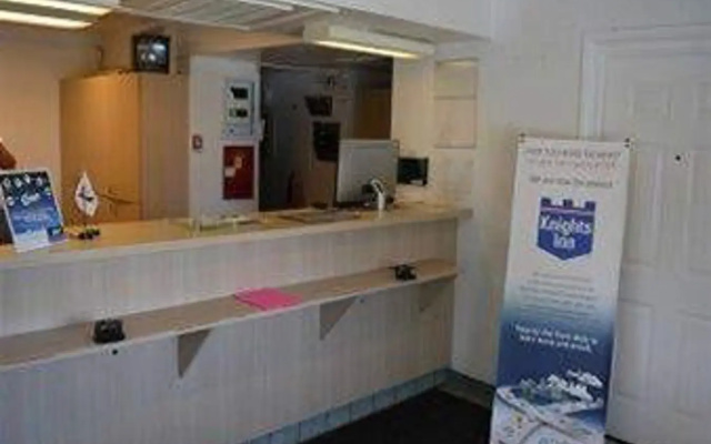 photo 2 of Knights Inn New Castle/Wilmington