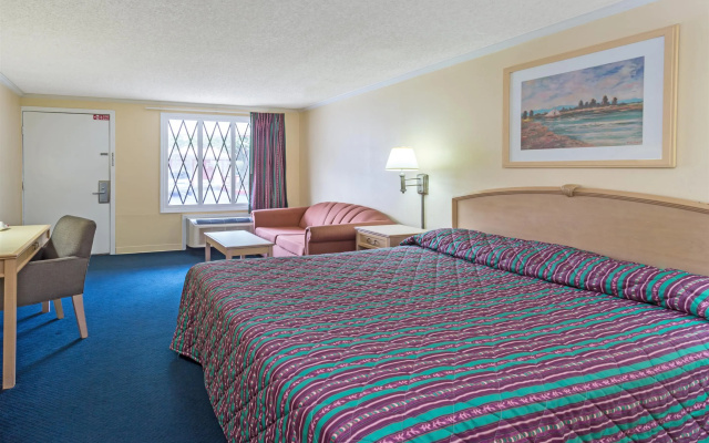 photo 2 of Knights Inn - Norcross, GA