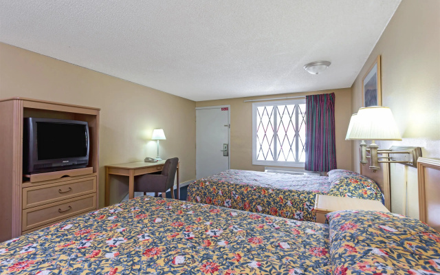 photo 3 of Knights Inn - Norcross, GA
