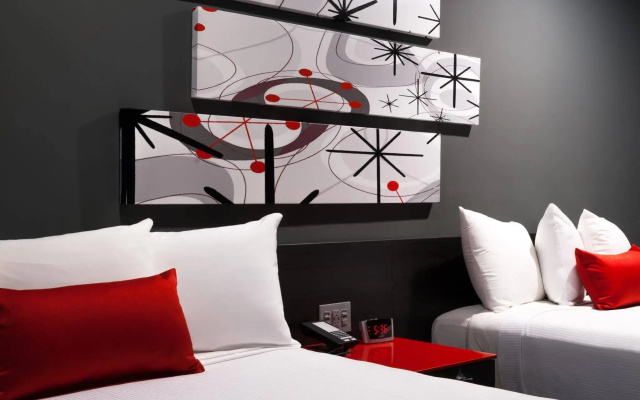 photo 5 of Astro Pasadena Hotel