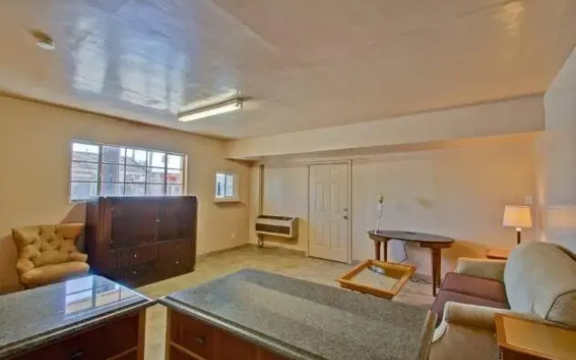 photo 5 of Payless Inn