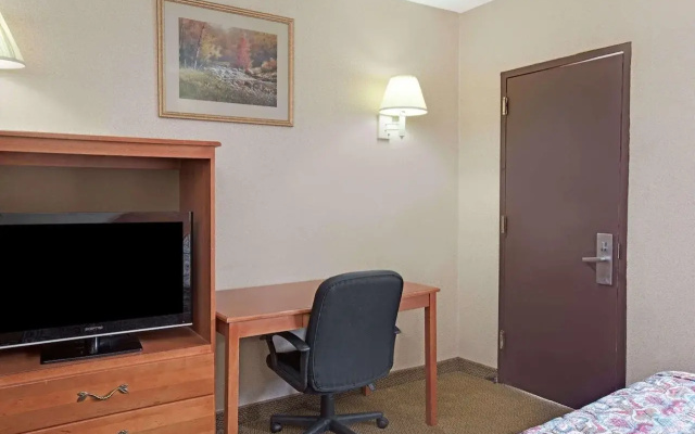 photo 3 of Knights Inn Pine Brook