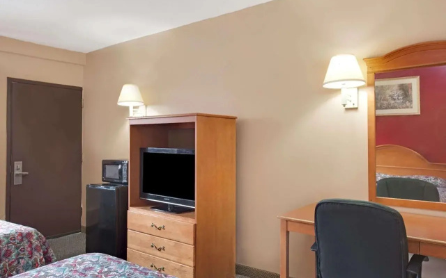 photo 5 of Knights Inn Pine Brook