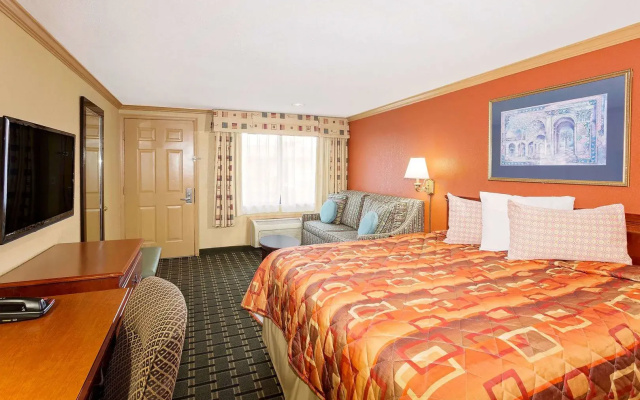 photo 4 of Knights Inn Port Charlotte